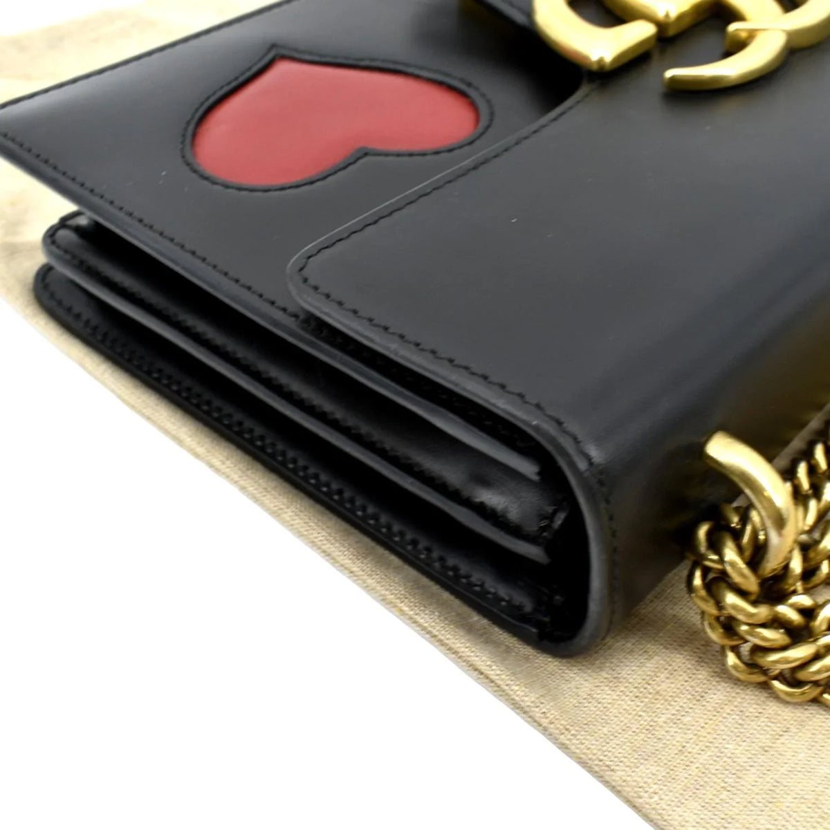 Pre-owned GUCCI Knight Malaga Kid Heart Medium Leather Crossbody Bag Black 431777