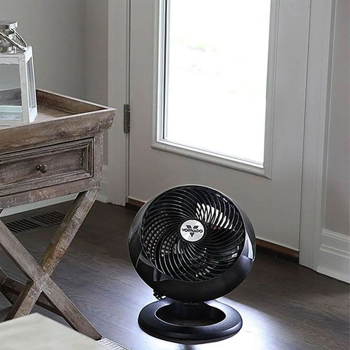 Vornado 660 Large 4 Speed Vortex Whole Room Air Circulator Floor Fan, Black