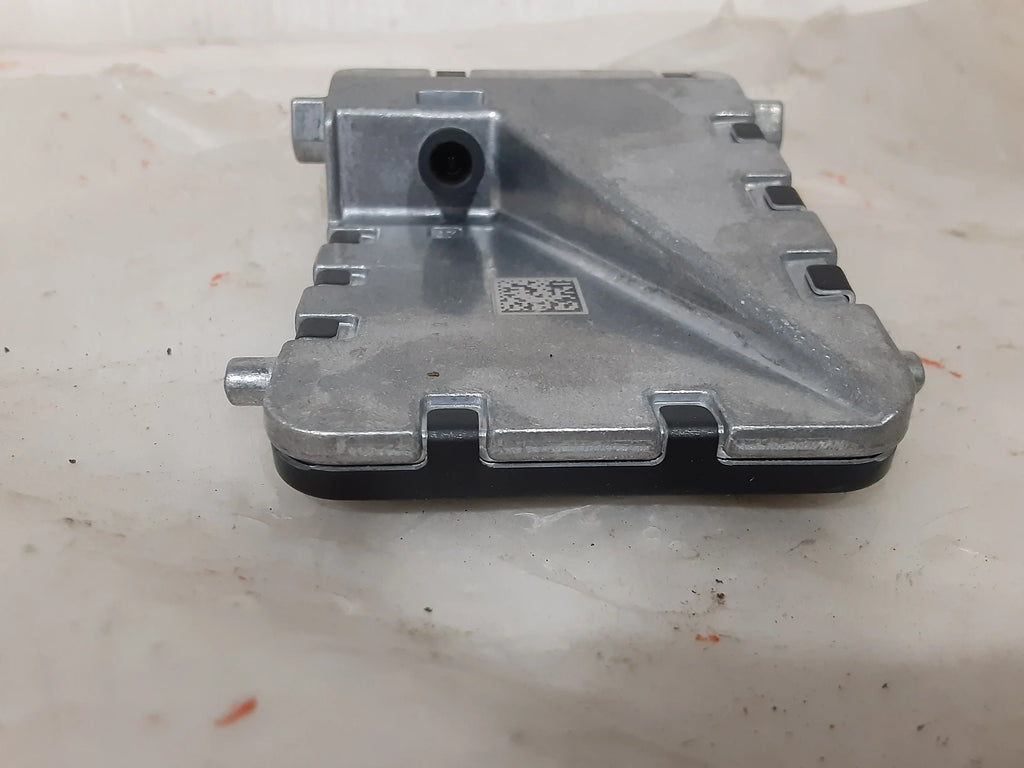 Pre-Owned 18-19  Camry Windshield Front View lane Departure Camera 8646C-06010 OEM (Good)